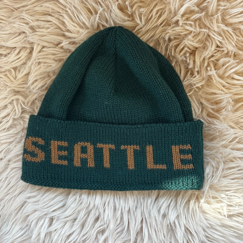 Filson Seattle Dark Green Wool Beanie - Picture 2 of 3